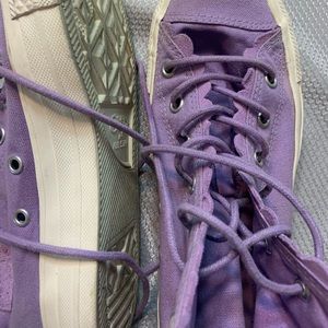 Women’s purple converse